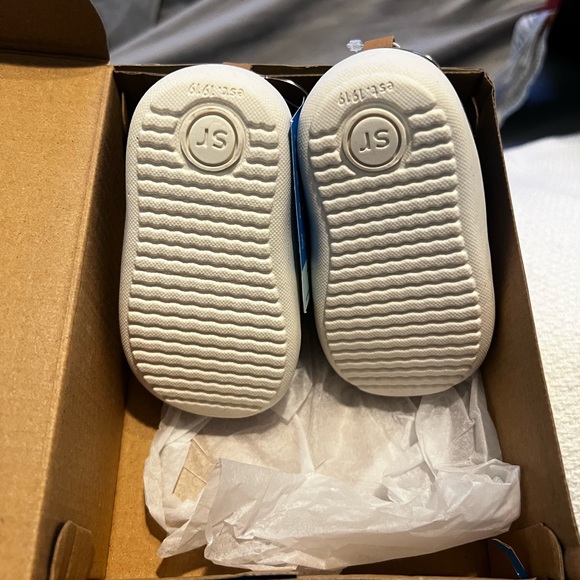 New Stride Rite 360 Size 3M Sneakers - Picture 2 of 3